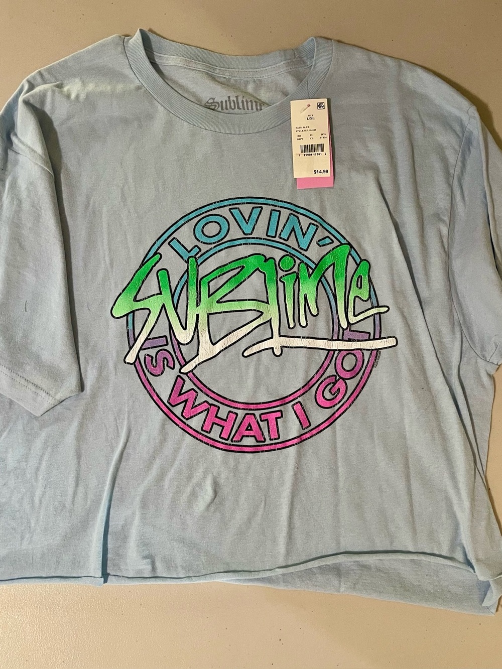 Light blue short sleeve Sublime cropped tee L/XL